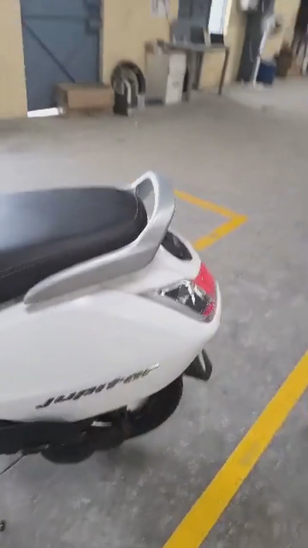 Walk-around video thumbnail