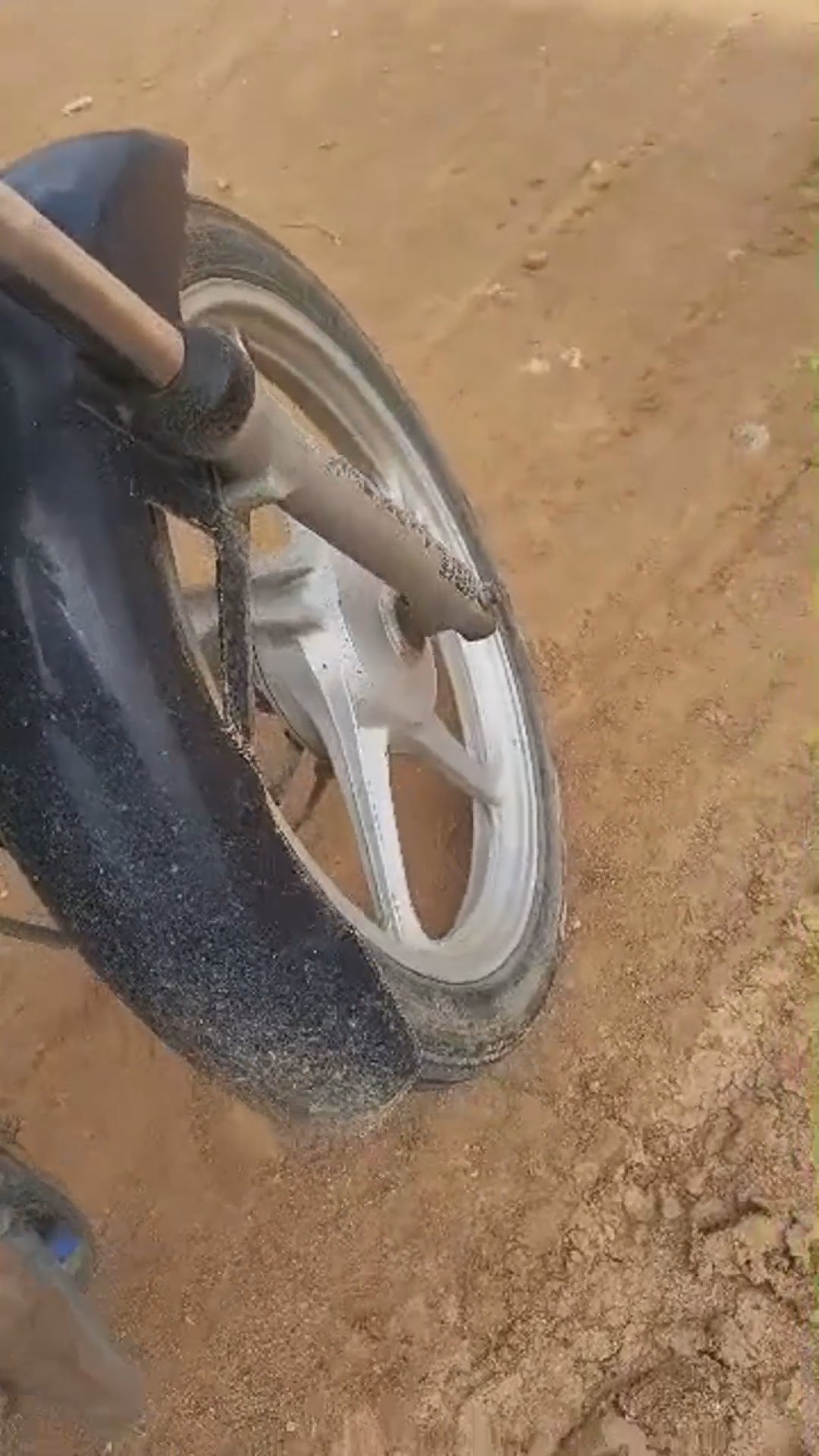 Walk-around video thumbnail