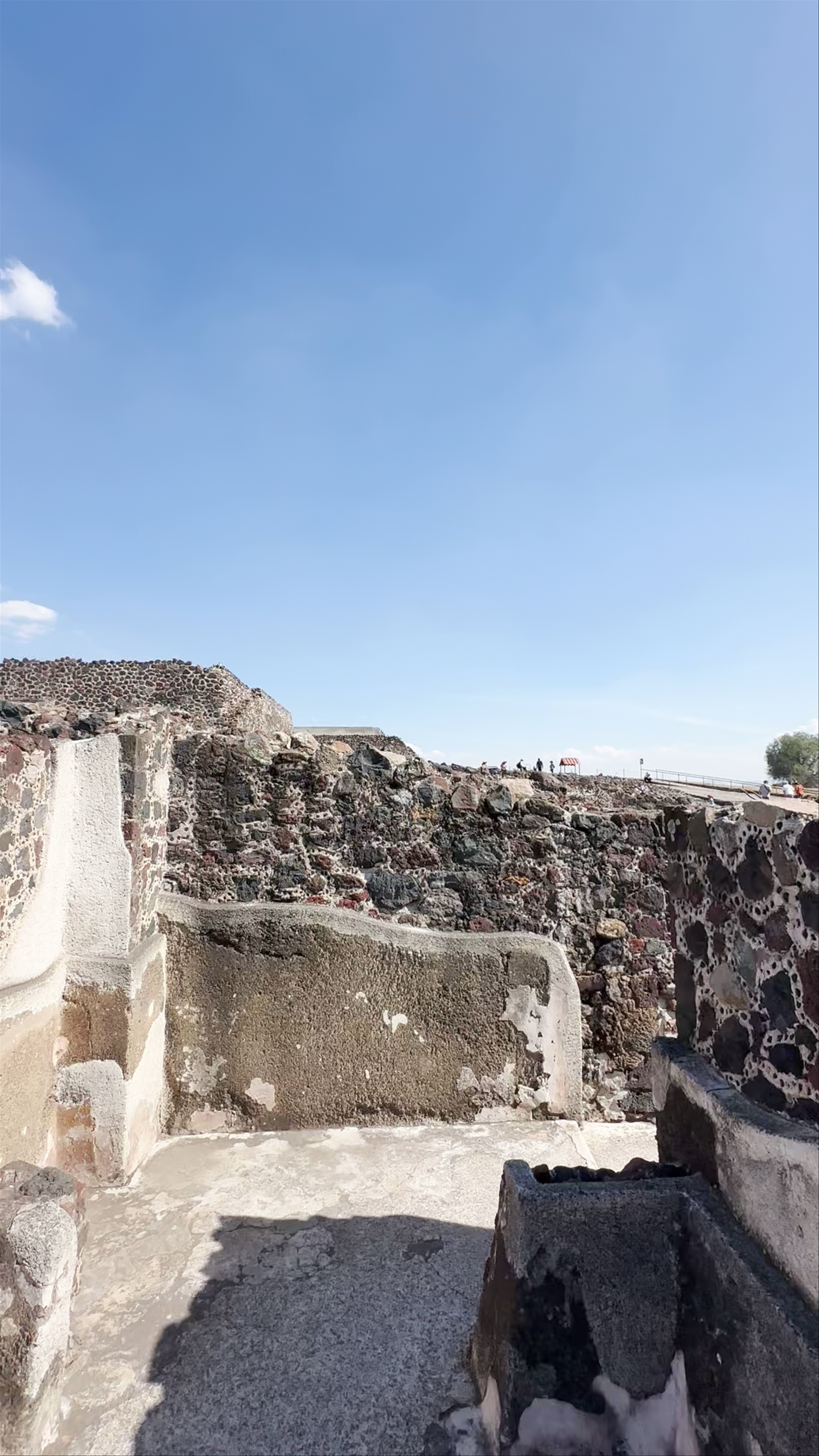 Exploring Plaza de la Luna: Historic Treasures in San Martín de las Pirámides