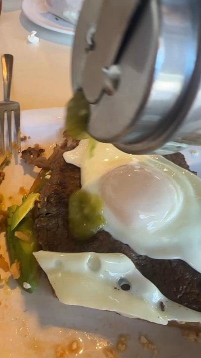 Guajillo Restaurant - Huarache con bistec - Mexican Near Me - South Gate, California