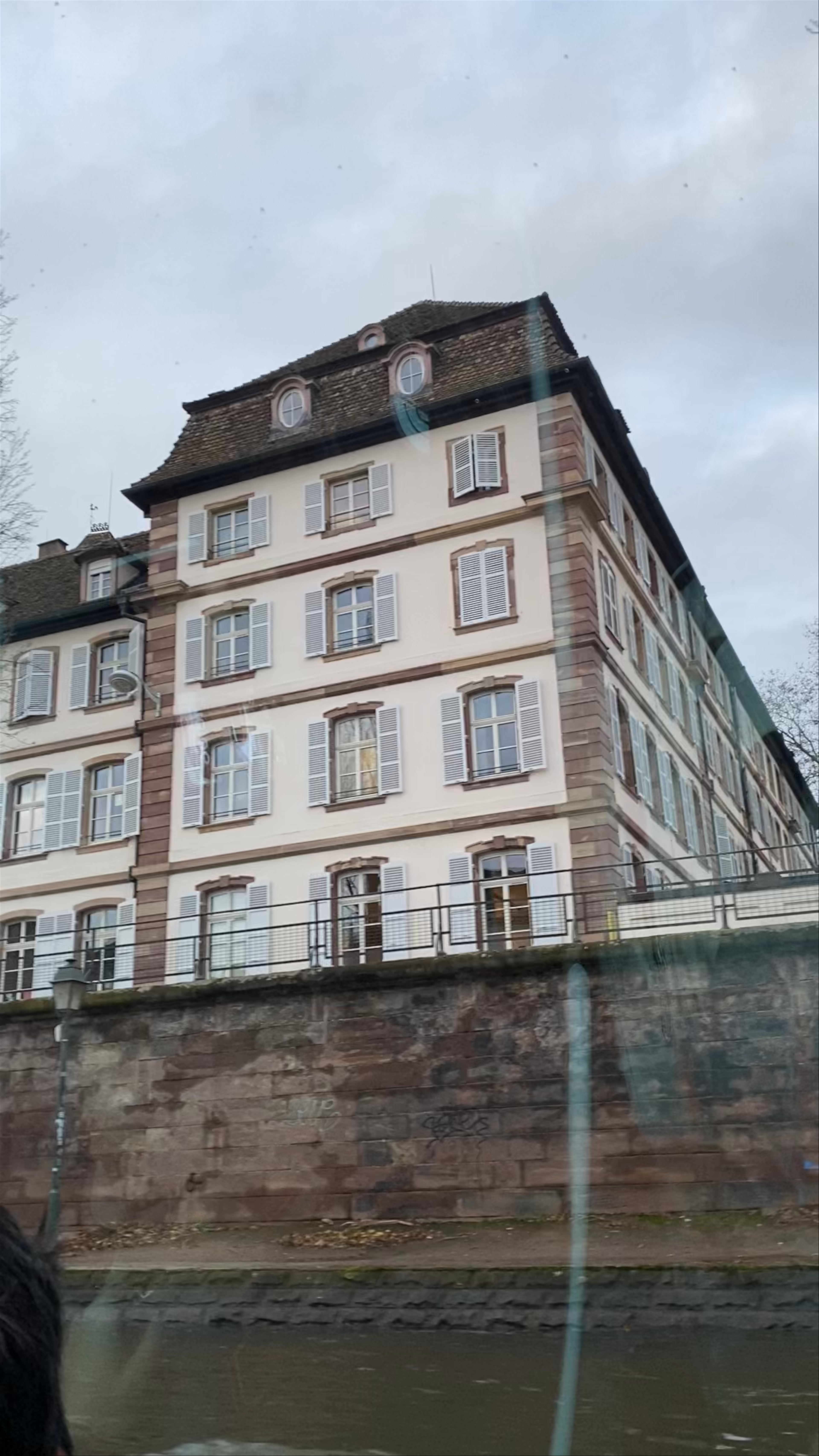 Pier Batorama Rohan Palace