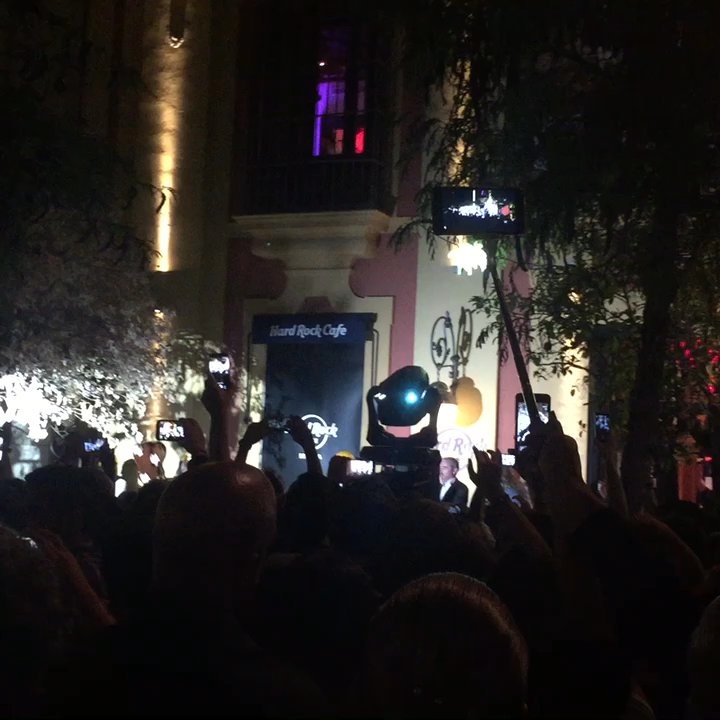 Hard Rock Cafe - Bars Near Me - Seville, SE
