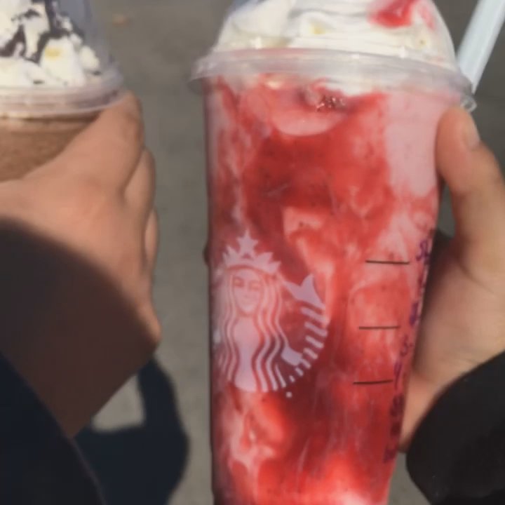 Starbucks - This drink was sooo yummyyy i loved it sooo much my fav drink they did sooo good - Coffee & Tea Near Me - Houston, Texas