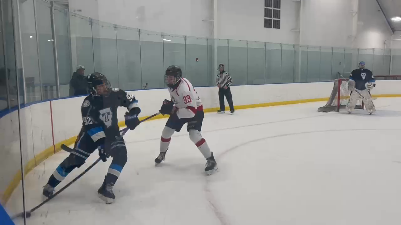 Andrew Mohesky: Dynamic Offensive Highlights from South Kent School 18U