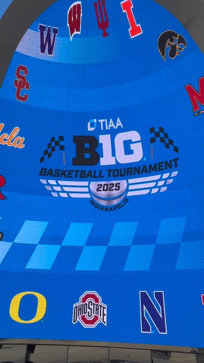 Bicentennial Unity Plaza - Big Ten Fan Zone - Parks Near Me - Indianapolis, Indiana