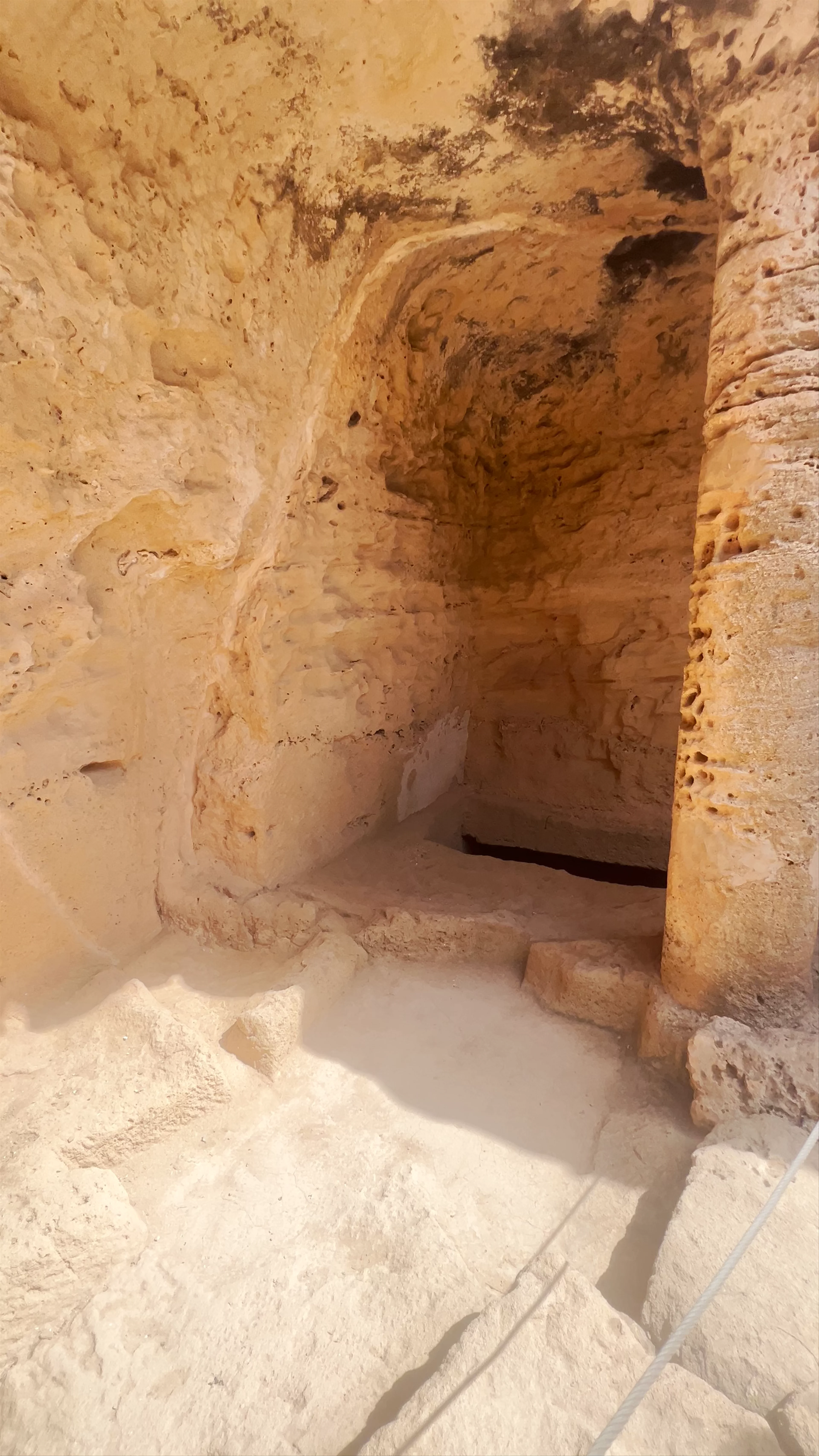 Tomb 4, Coastal Broadwalk
