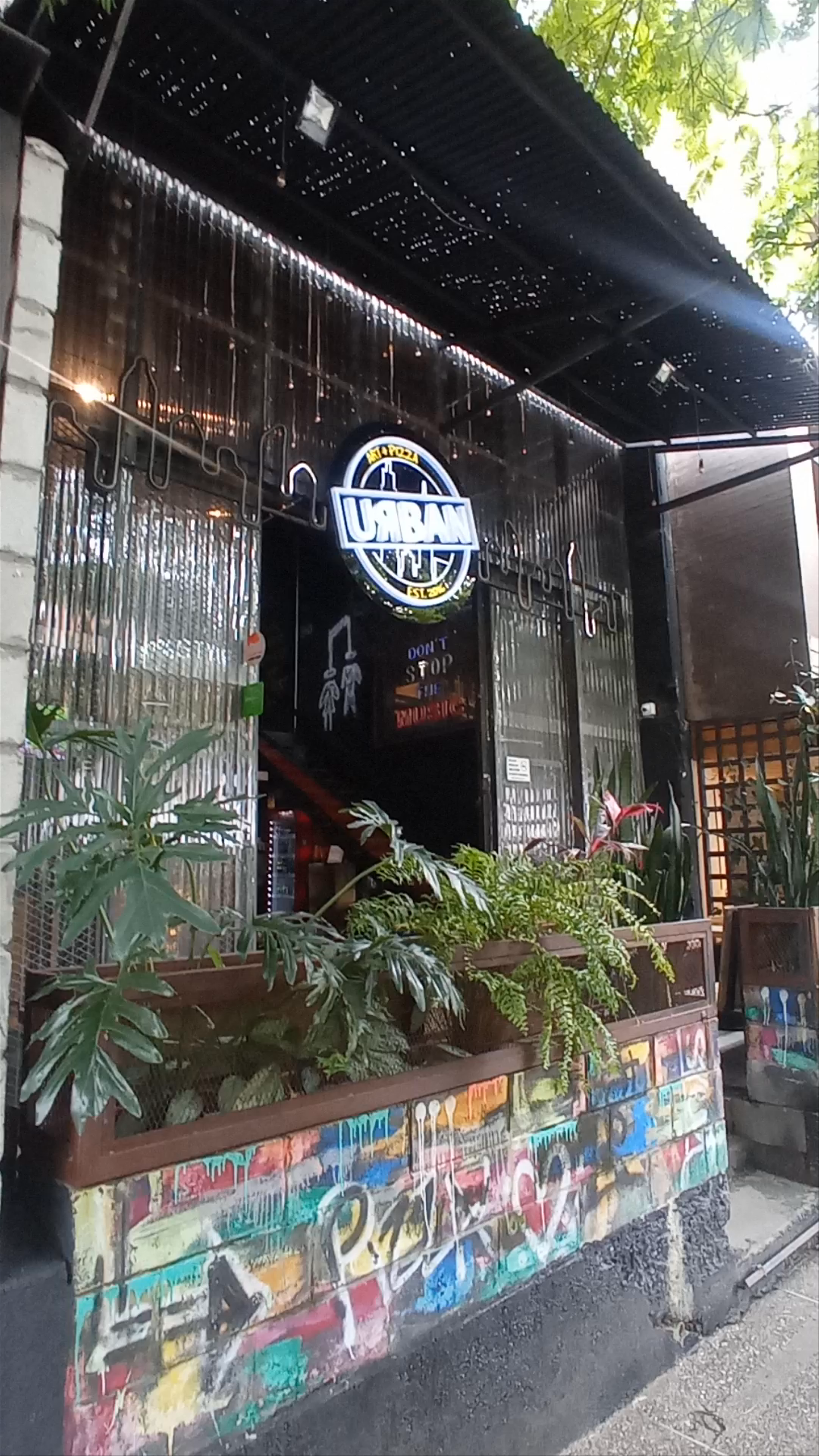 Urban Pizzeria