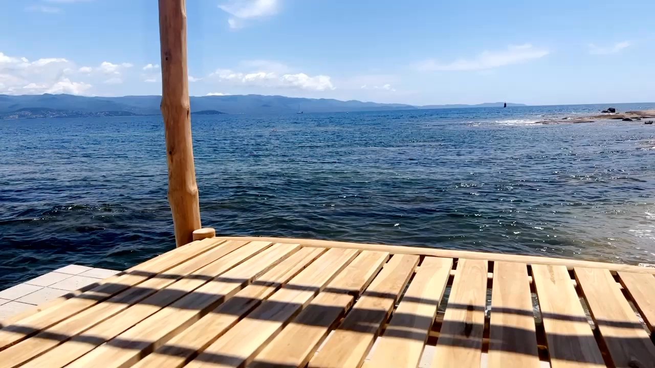 Cabanon Bleu - French Near Me - Ajaccio, 2A