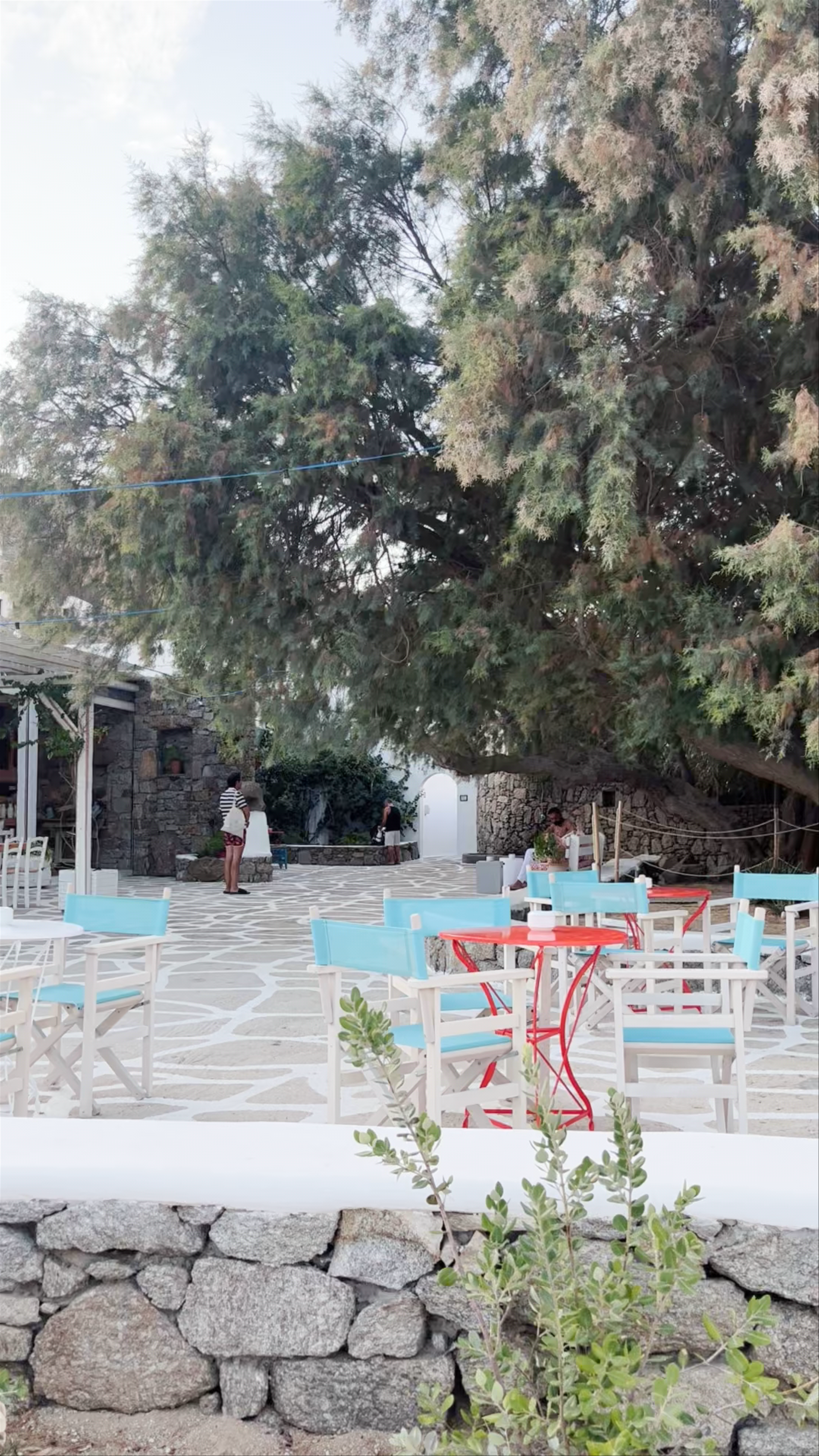 Super Paradise Beach Club: Vibrant Coastal Escape on Mykonos