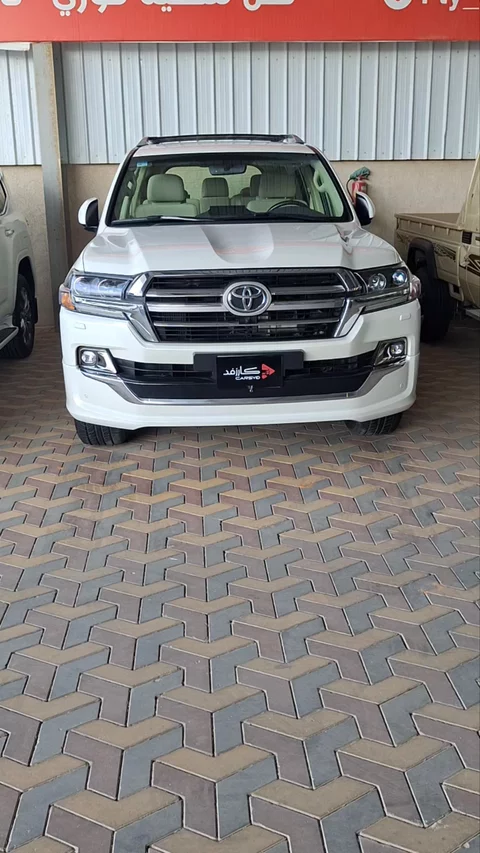 تويوتا لاندكروزر GXR 2019