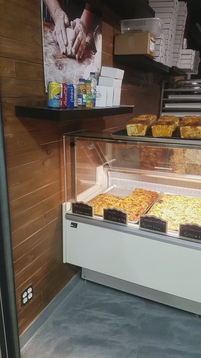 C15 Pizza - New pizza business owners are from France. - Pizza Near Me - Montreal, Quebec