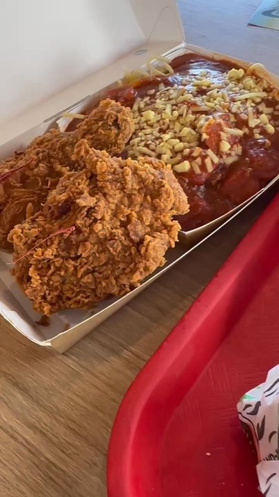 Jollibee - Fast Food Near Me - Pembroke Pines, Florida