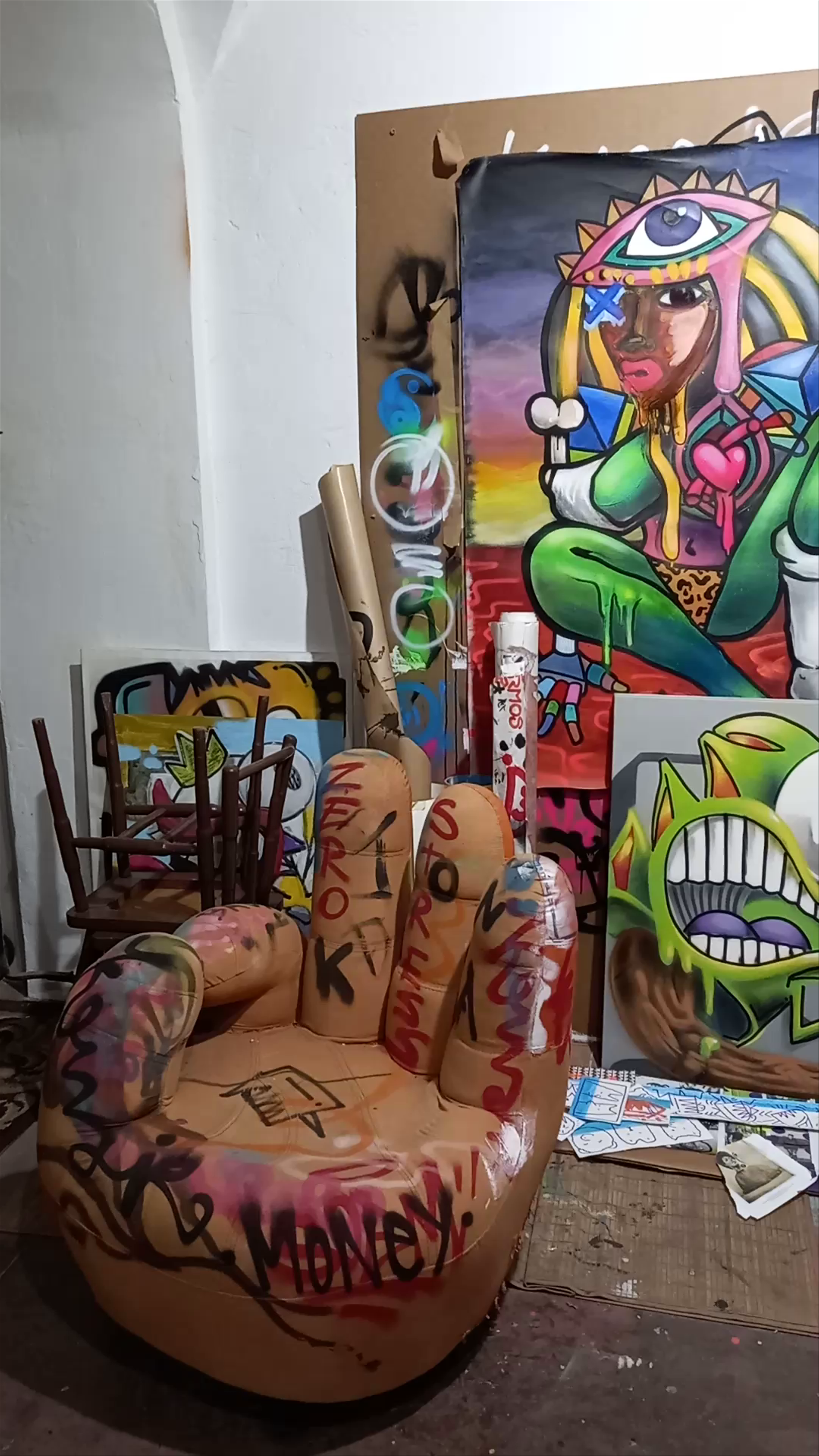 Base Elements: Urban Graffiti and Street Art Studio in Barcelona