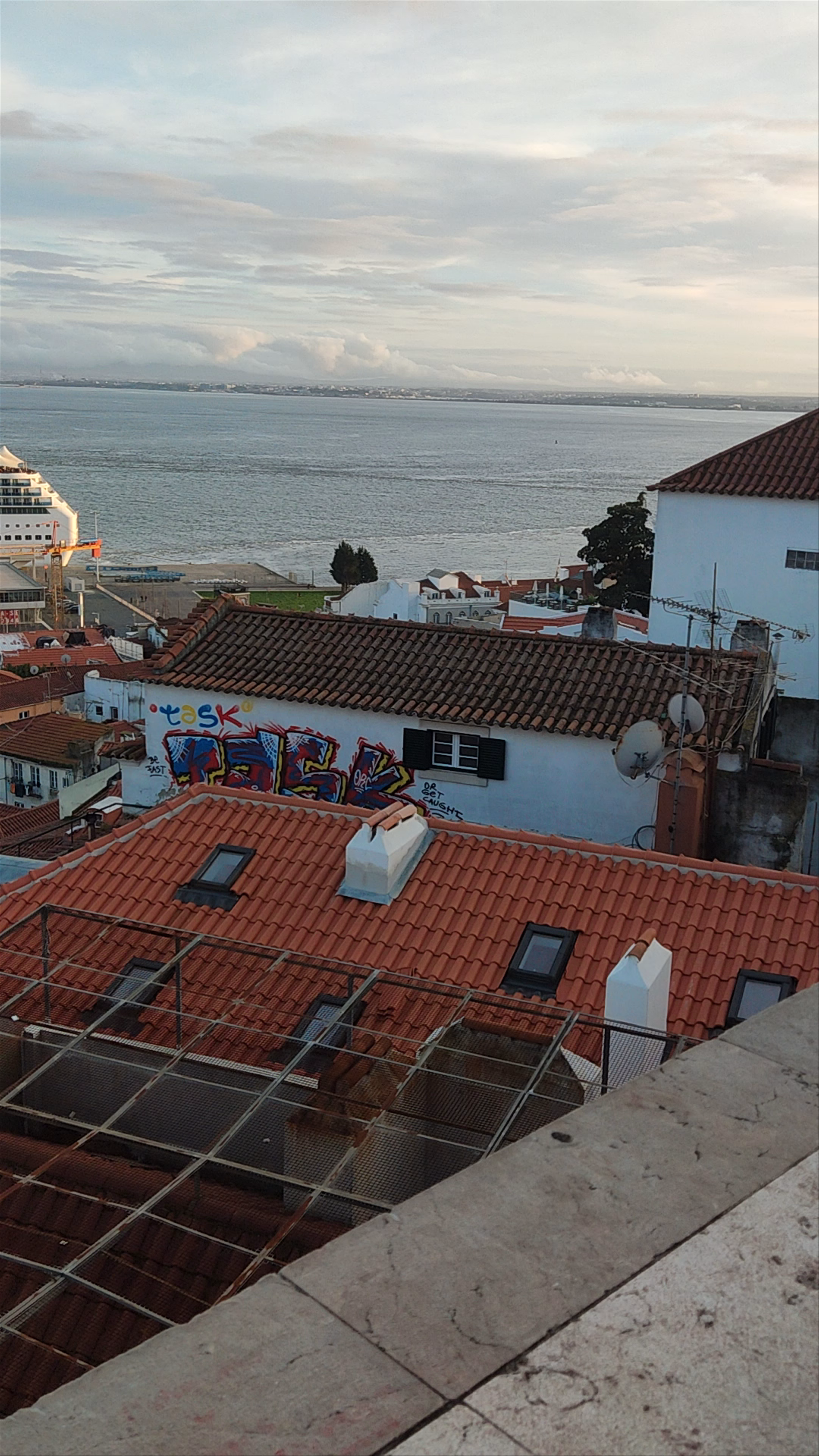 Miradouro de Santa Luzia: Stunning Rooftop Views Over Lisbon's Historic Alfama
