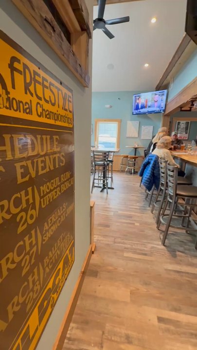 The Scarecrow Tavern - Interior - American Near Me - Bartlett, New Hampshire