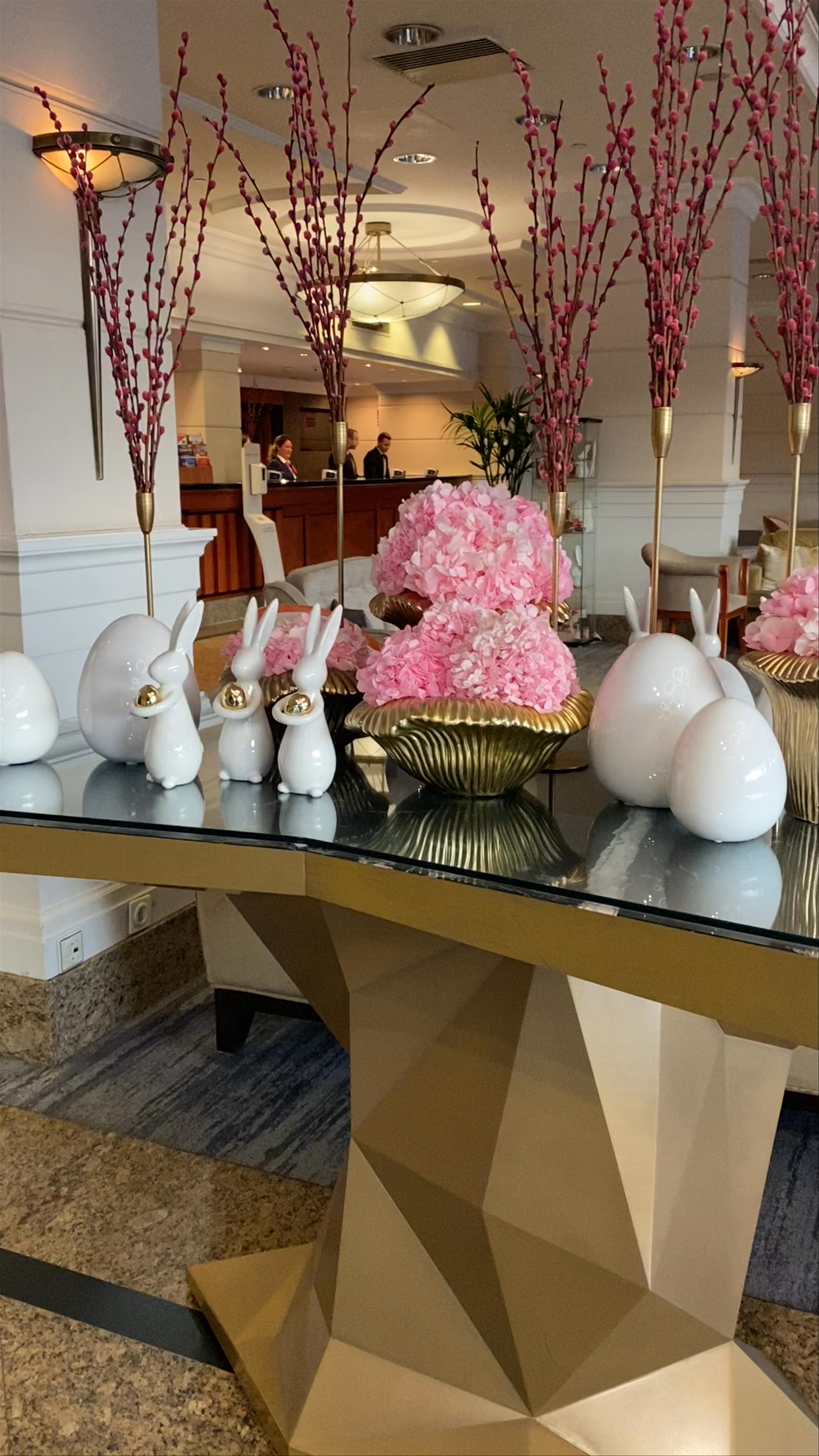 Elegant Spring Blossoms and Cozy Lounge at InterContinental Budapest