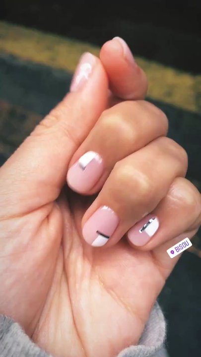 Bisou - Got minimal art done with Nana today. I love! - Nail Salons Near Me - New York, New York
