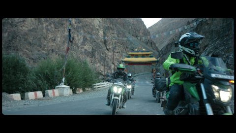 Bajaj Dominar — Ladakh