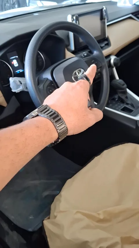 تويوتا راف فور STD 2025