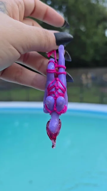 Preview pic of Glass shibari goddess