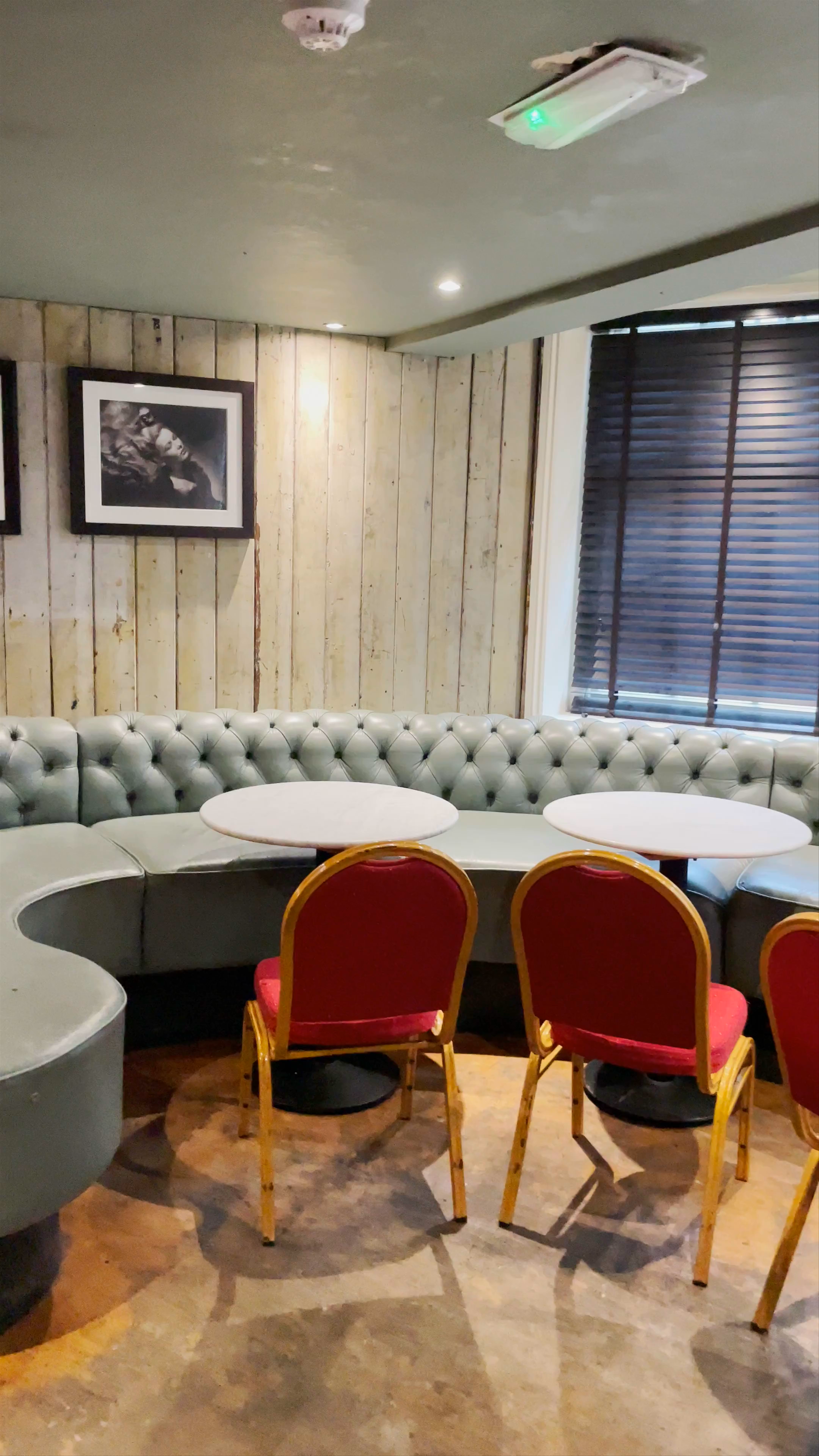 Revolution Bar Brighton: Nightlife and Social Vibes