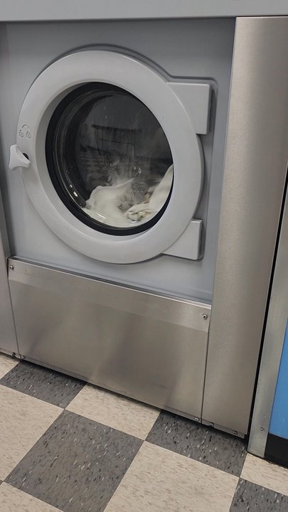 Express Eco Laundromat - Super clean and efficient - Laundromat Near Me - Salem, Oregon