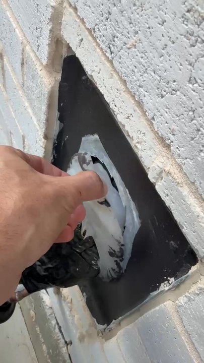 American Legend Homes - Silicone caulking loosen - General Contractors Near Me - Lewisville, Texas