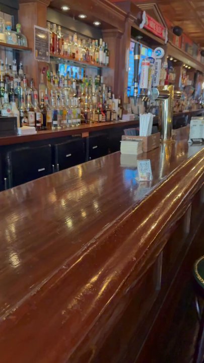 Mulligan's Pub - American Near Me - New York, New York