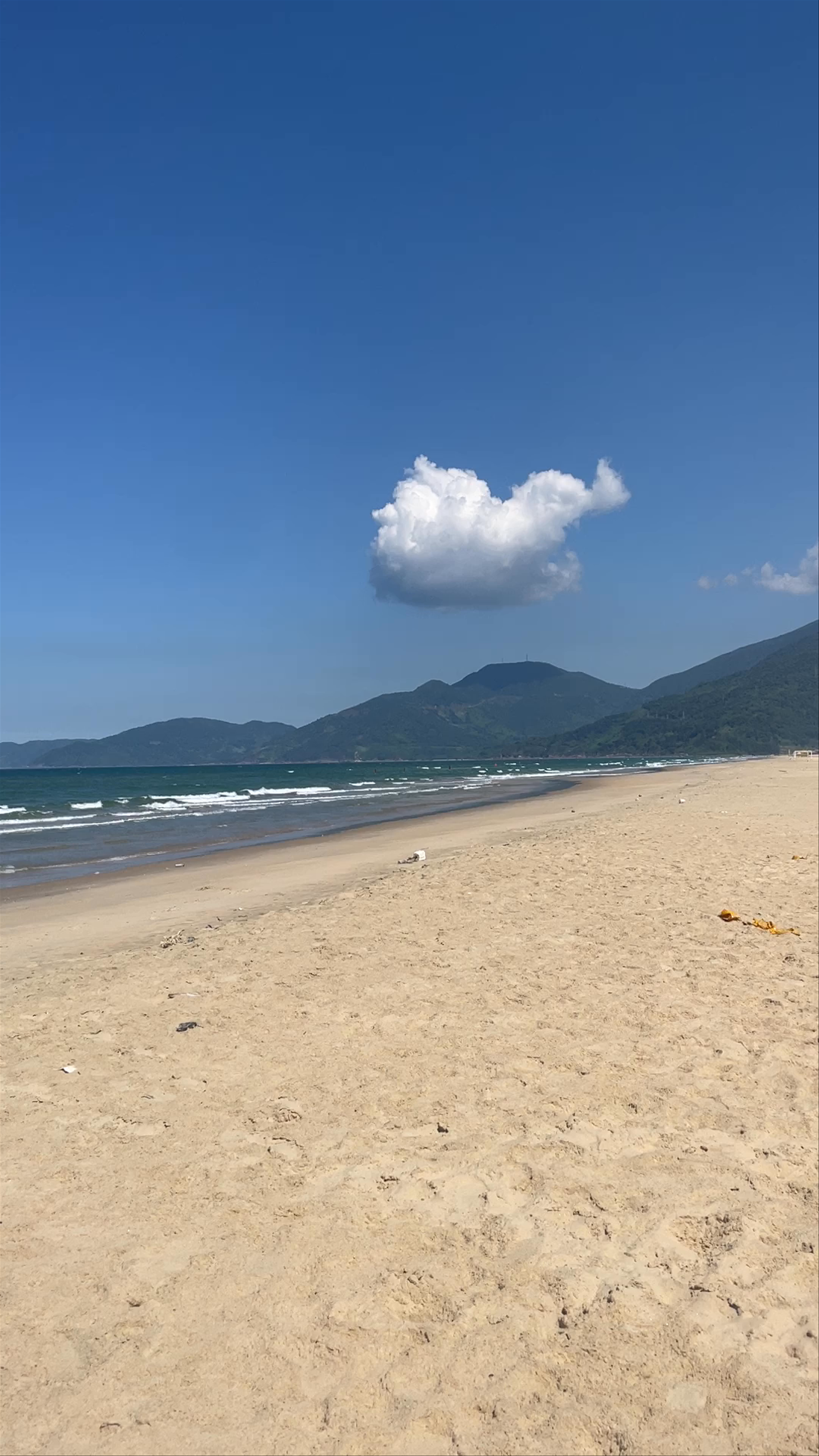 Bãi biển Lăng Cô