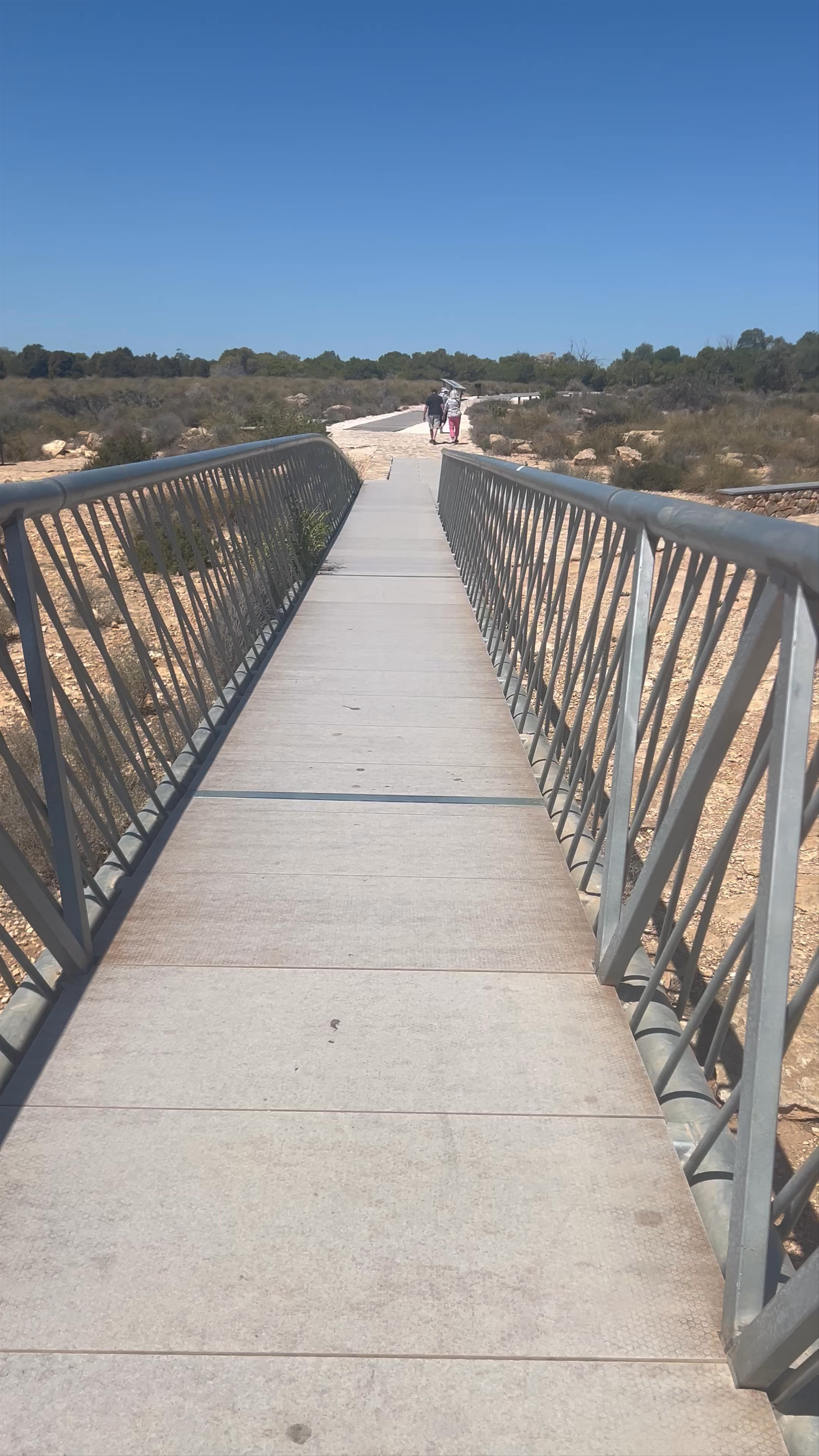 Mirador del Faro de Santa Pola: Sunlit Coastal Walk in Spain