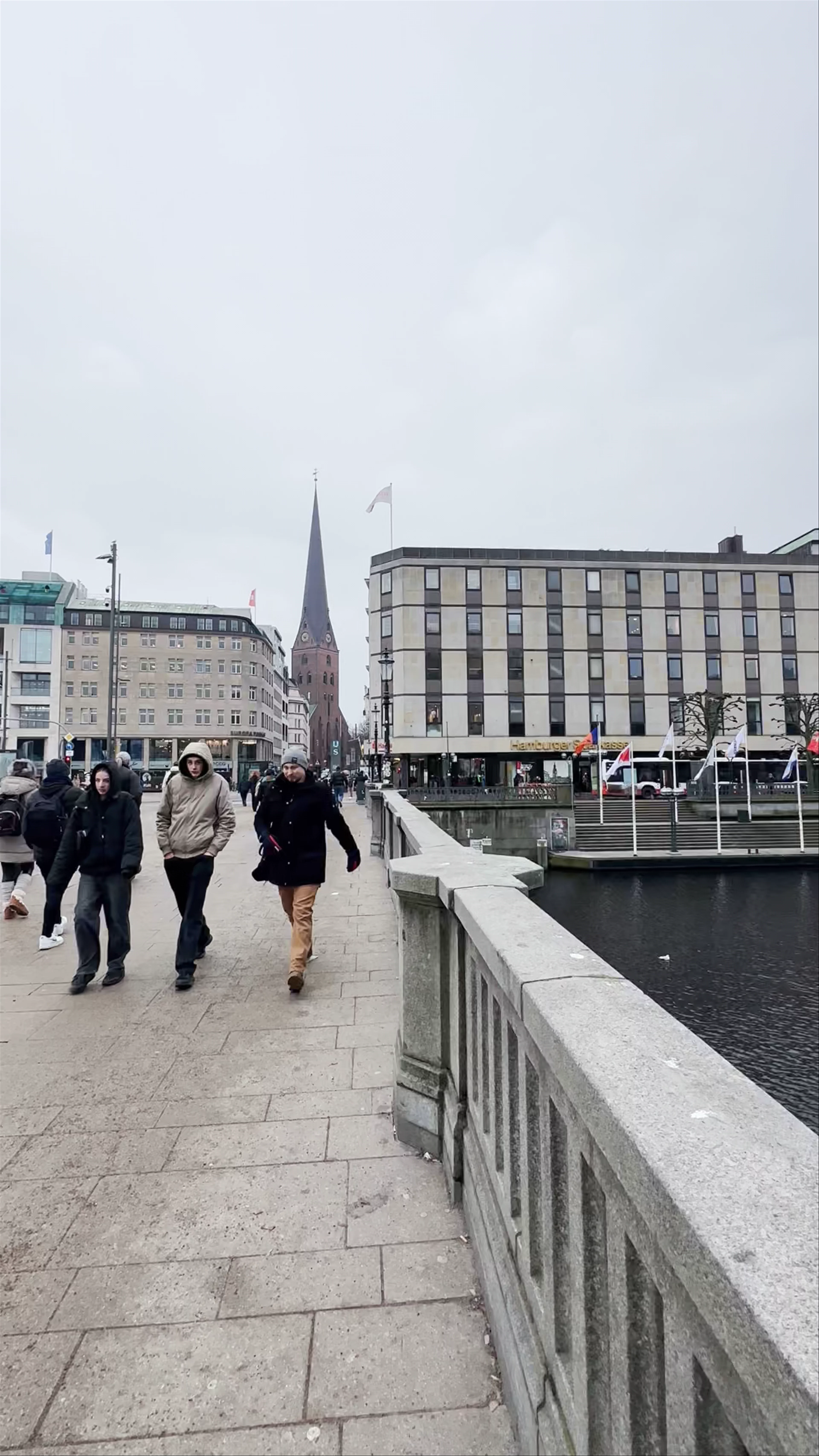 Reesendamm Bridge