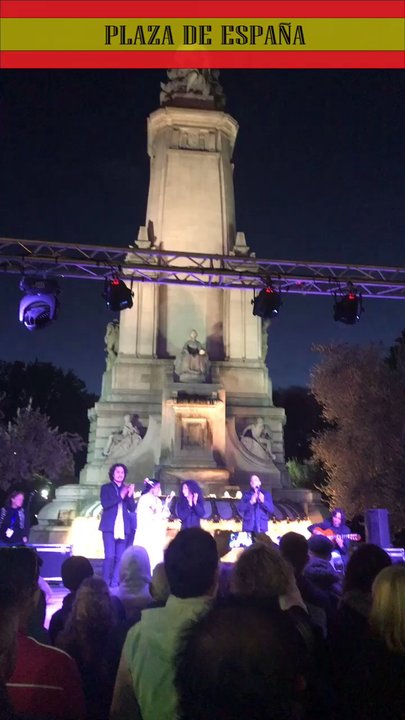 Plaza de España - Local Flavor Near Me - Madrid, M