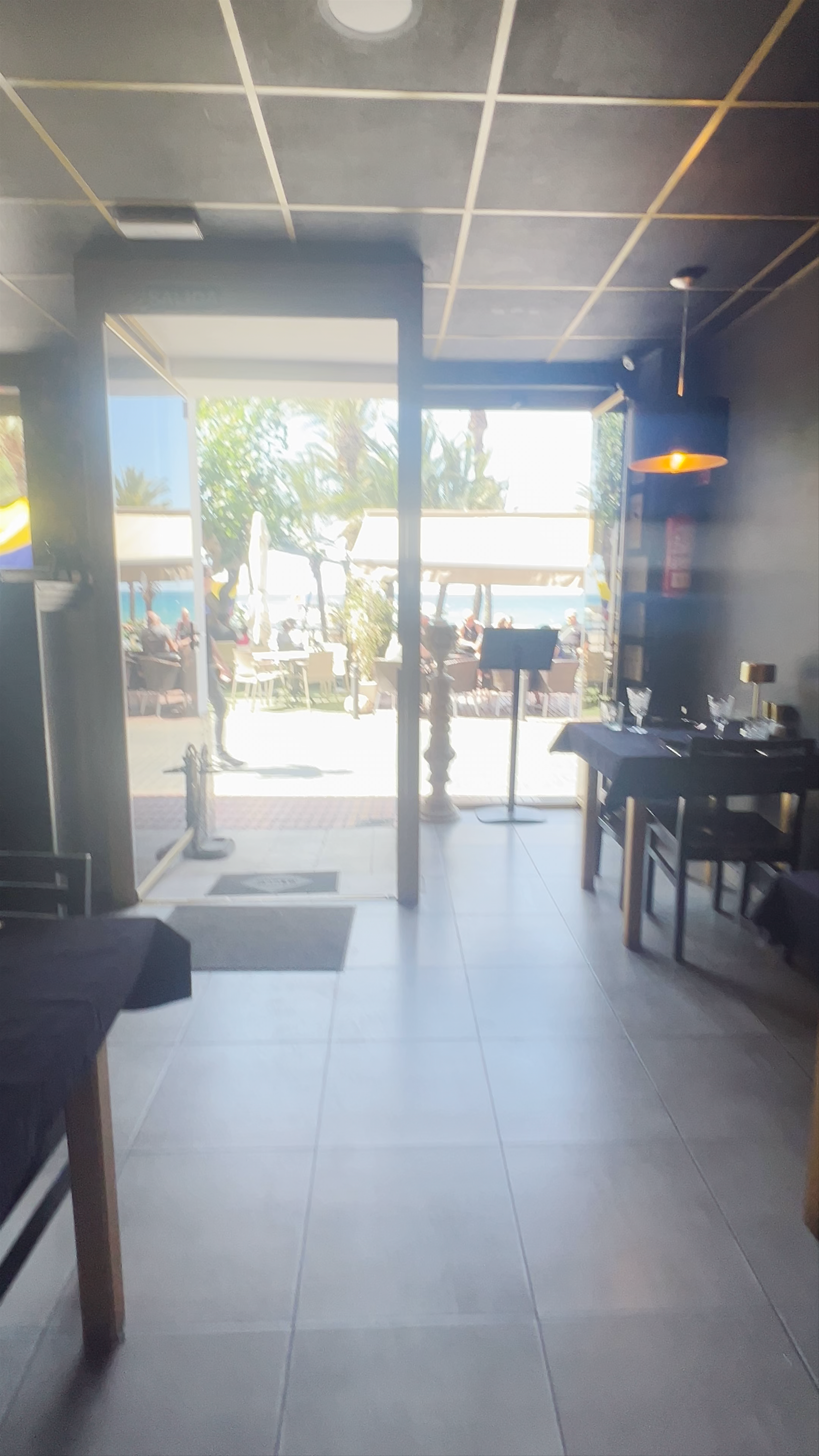 The Dining Room by Refuel: Sunny Coastal Dining Experience in Benidorm