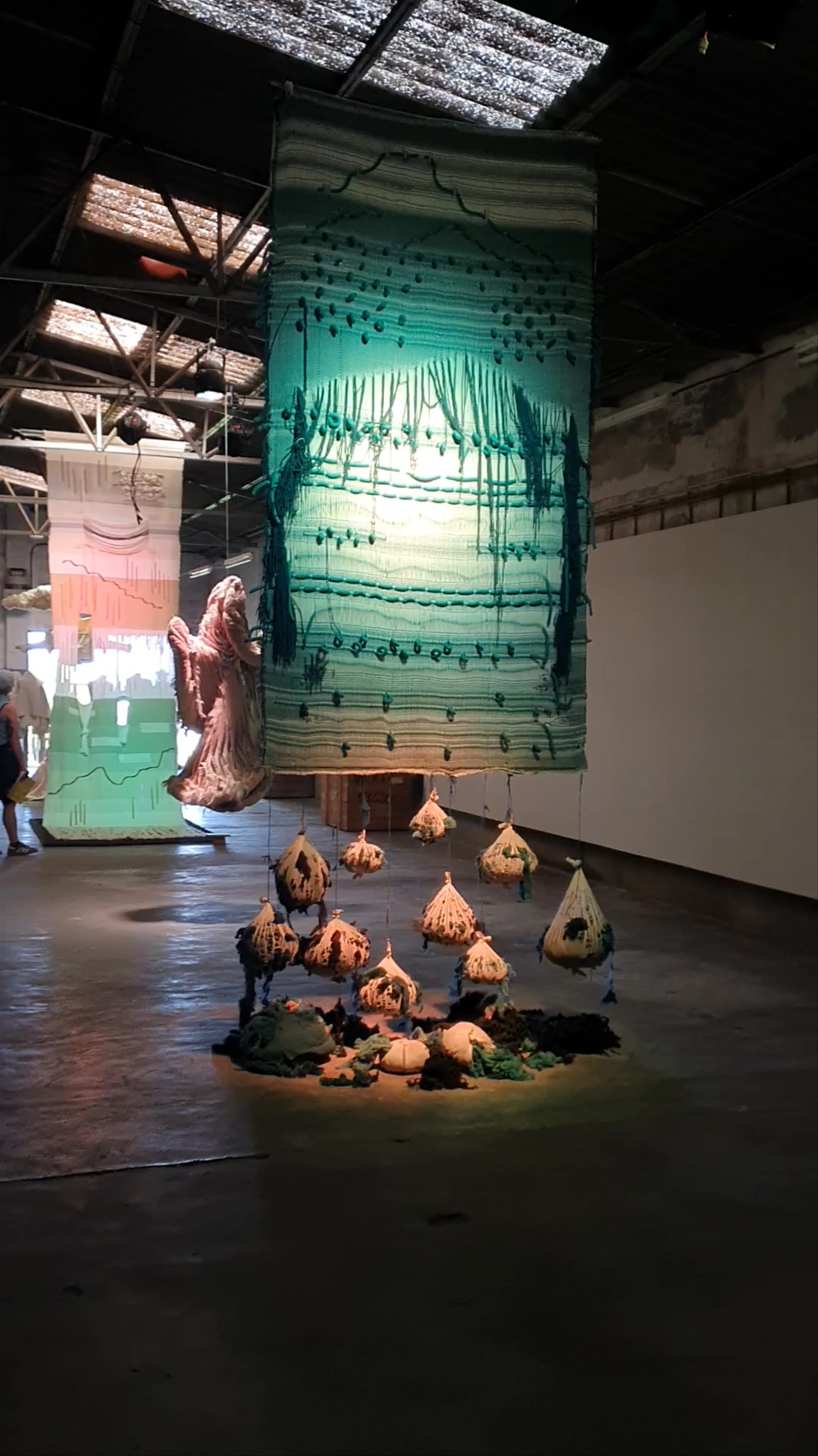 NEW HAND LAB - Associação Cultural