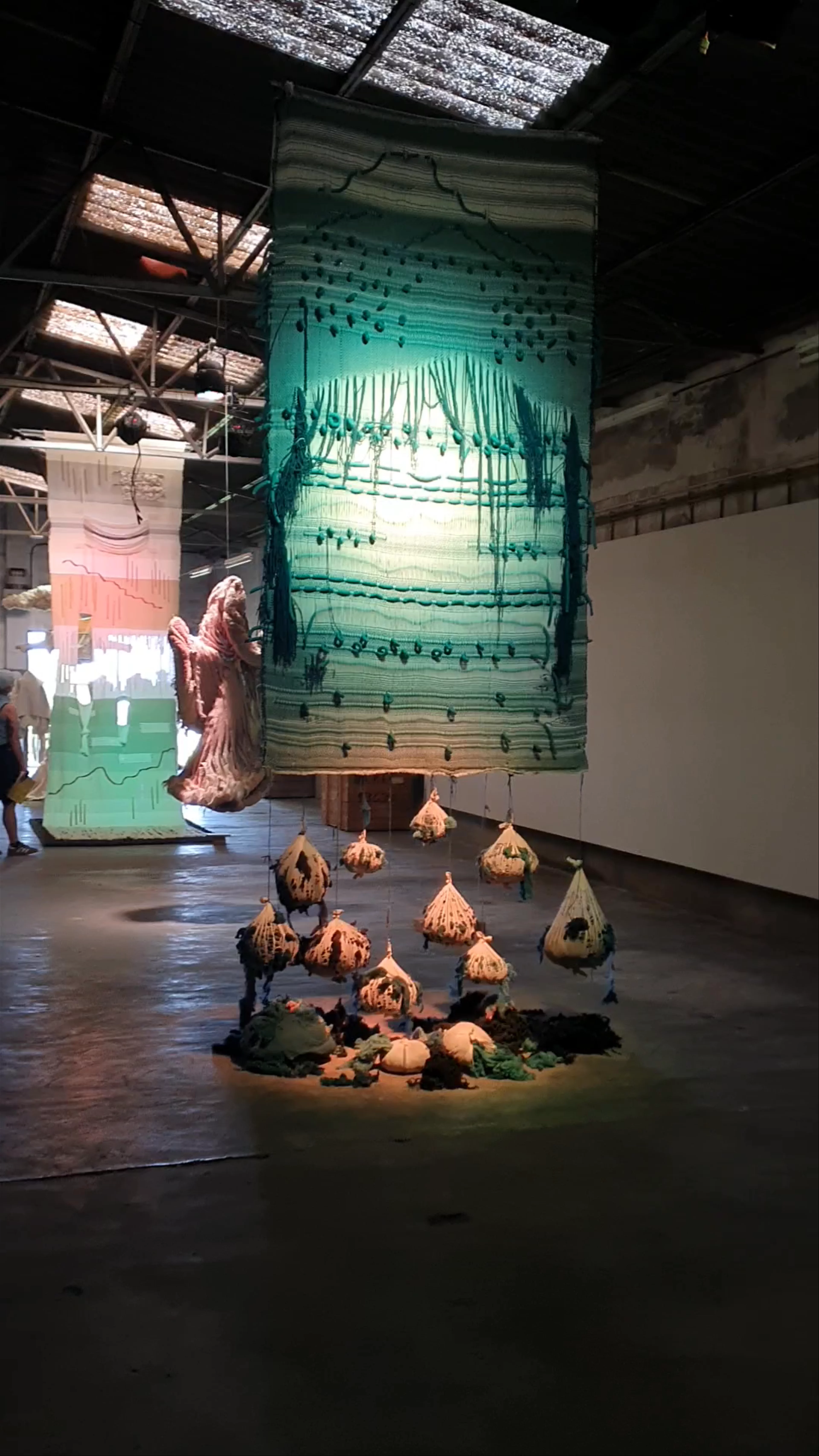 NEW HAND LAB - Associação Cultural