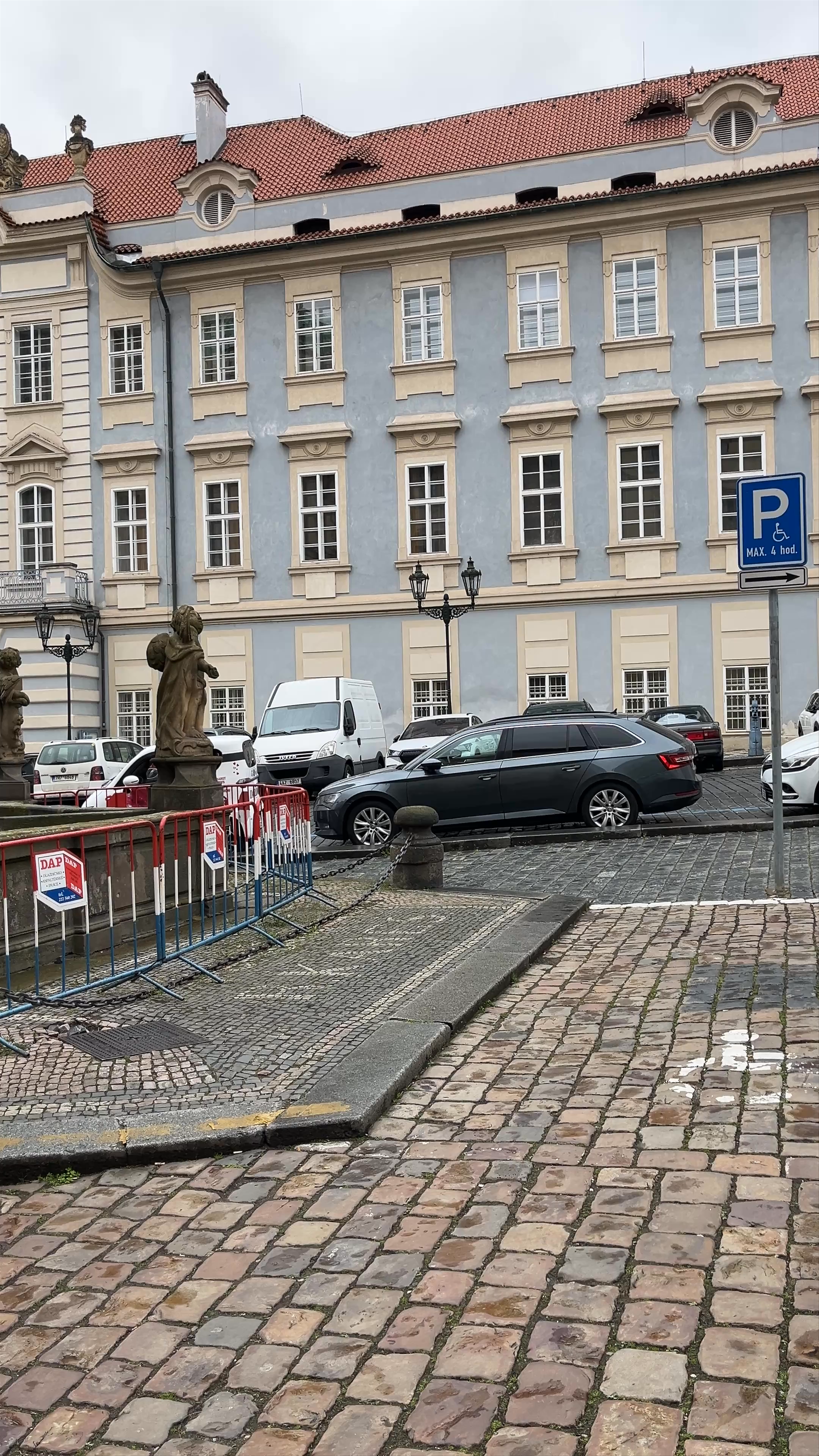 Malostranská beseda
