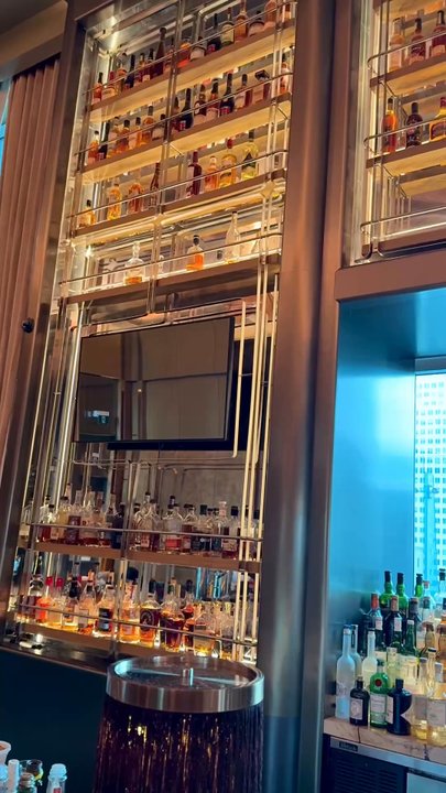 LOUIX LOUIS - Bar - Cocktail Bars Near Me - Toronto, Ontario