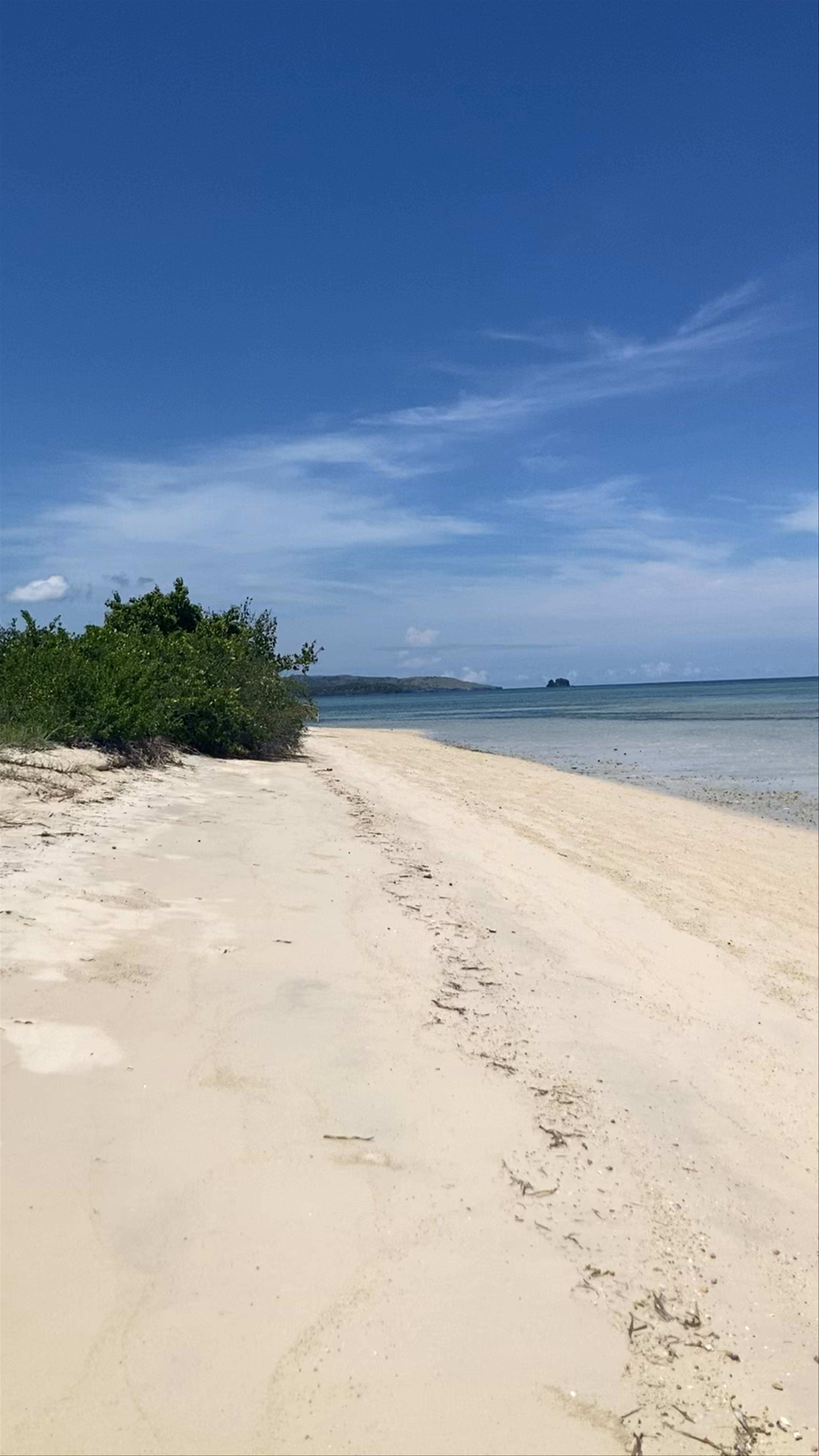 Pasir putihnya p.Rutong