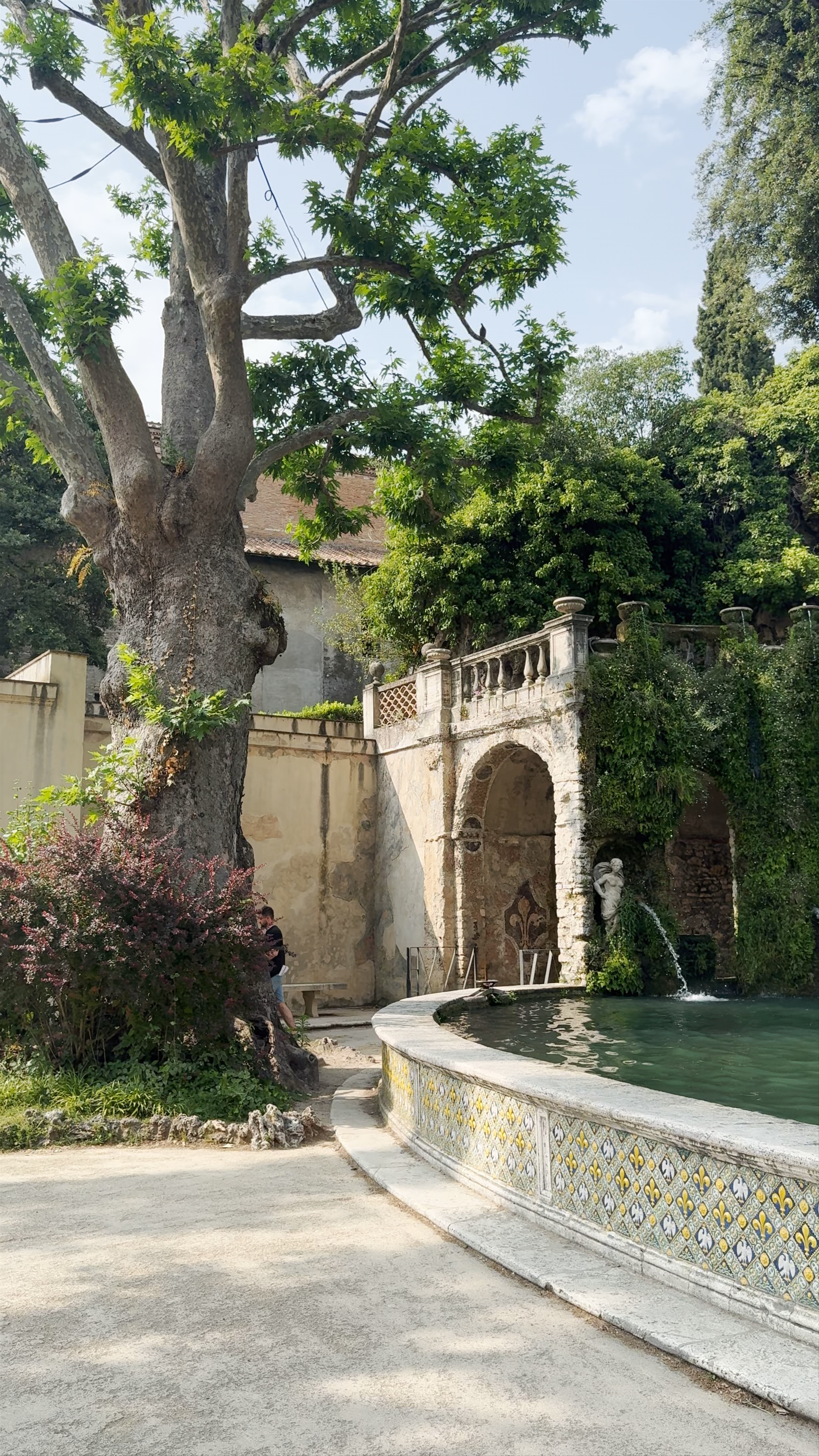 Villa d'Este: A Lush Renaissance Oasis in Tivoli, Italy