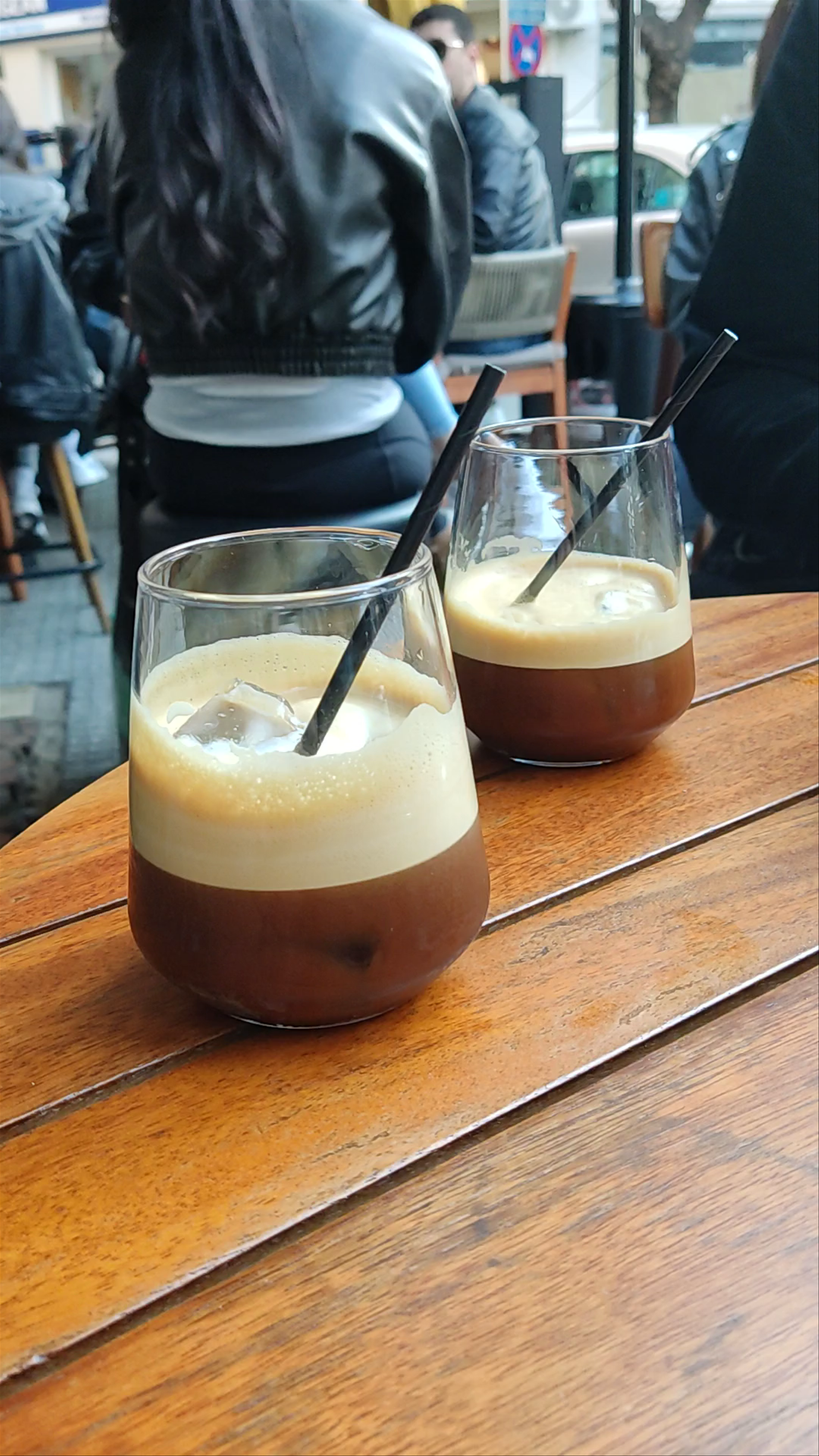 Noon – Cafe & Cocktails —