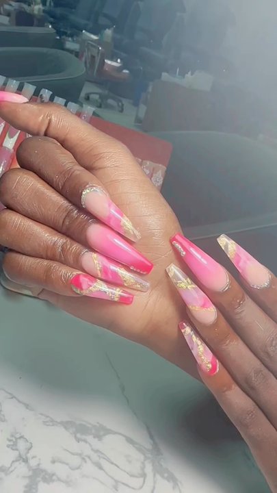 Savvy Nail Spa - Nail Salons Near Me - Detroit, Michigan