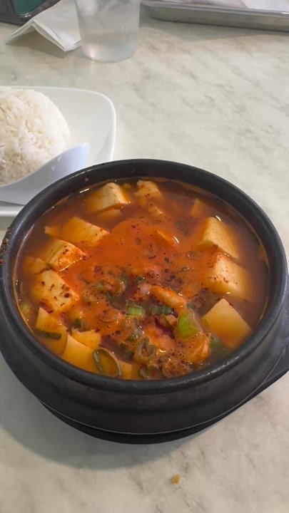 The LA Squared - La comida deliciosa aunque para mí muy picante  se pide en la pantalla y no vi si da la opción de pedir menos picante - Vietnamese Near Me - Harrisburg, Pennsylvania