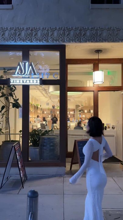 AJA Vineyards - Ig: @dawntc - Wine Tasting Room Near Me - Santa Monica, California