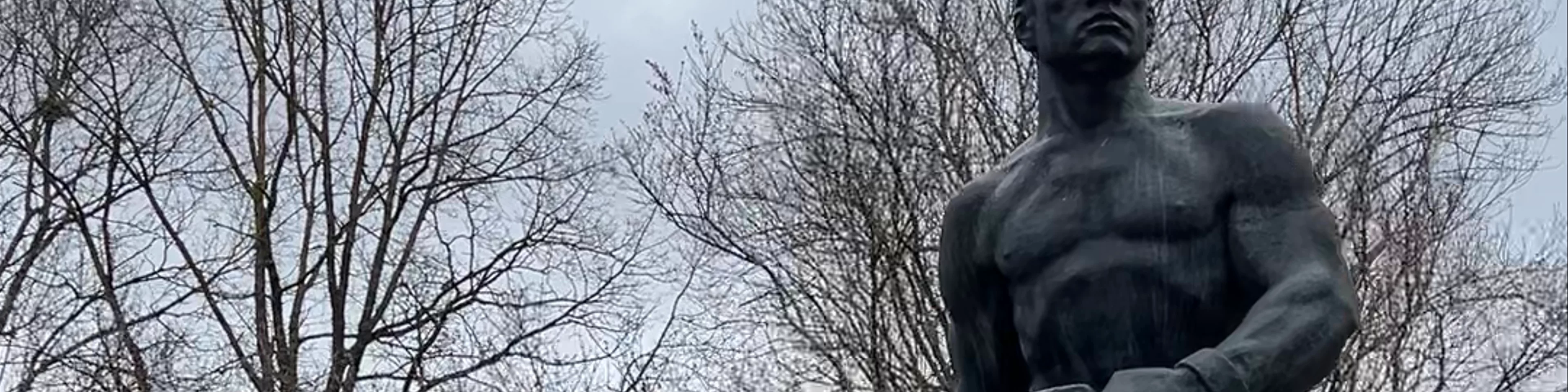Monument Eestimaa ametiühingute I kongressi delegaatidele.