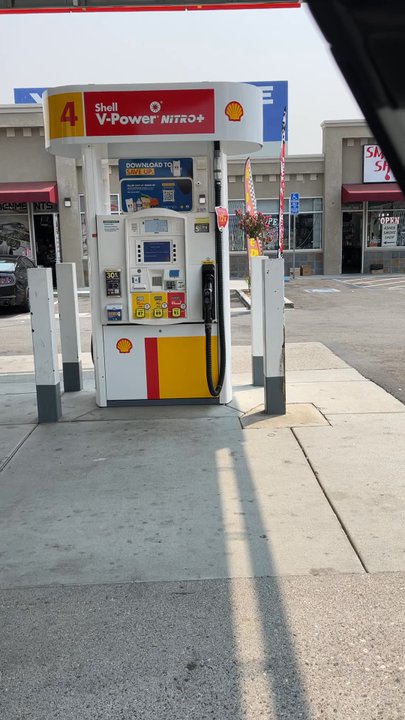 Shell - Card swipe & Apple Pay never works here - ever - Gas Stations Near Me - San Jose, California