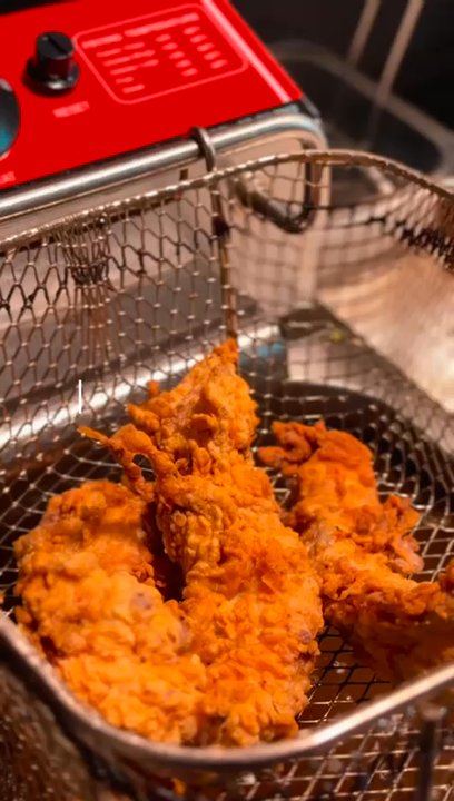 The Little Jerry - The Chicken Tender and Karim, the Chef's menu at the Little Jerry - Wine Bars Near Me - Toronto, Ontario