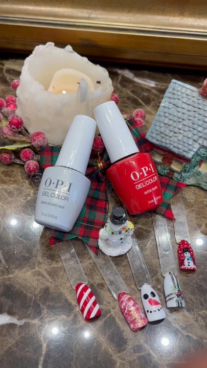 Salon Edera - Get a beautiful nail arts for holidays - Hair Salons Near Me - Encinitas, California