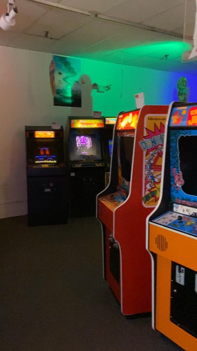 Underground Retrocade - hundreds of classic games!!!   all day play is a deal!!  Super Clean & fun for everyone - Arcades Near Me - West Dundee, Illinois