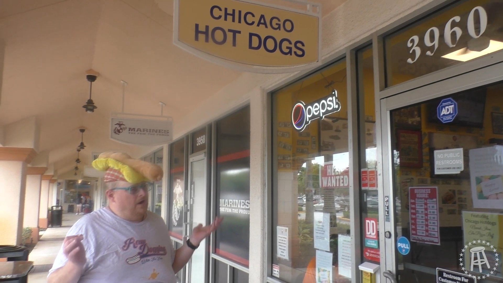 Raw Dogging at Chicago Hot Dogs in West Palm Beach, FL | Barstool Sports