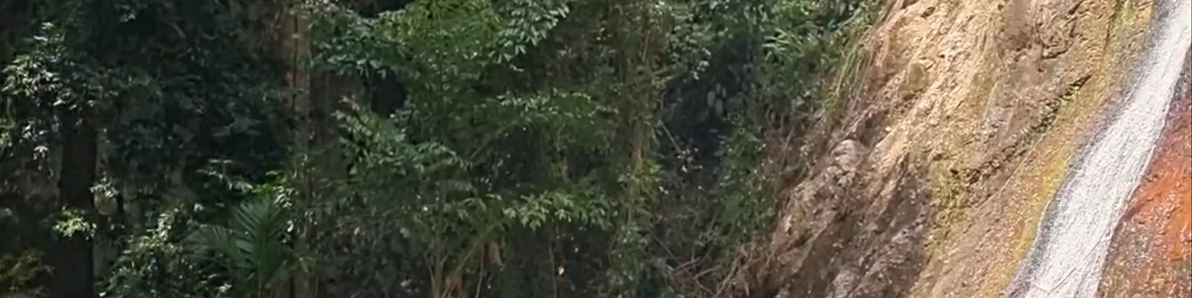 Na Mueang Waterfall